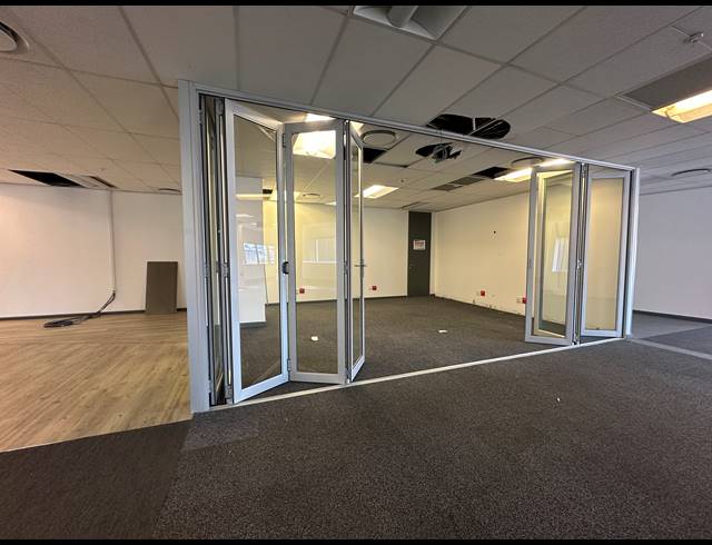 1,368M² OFFICE TO LET IN SANDTON CENTRAL